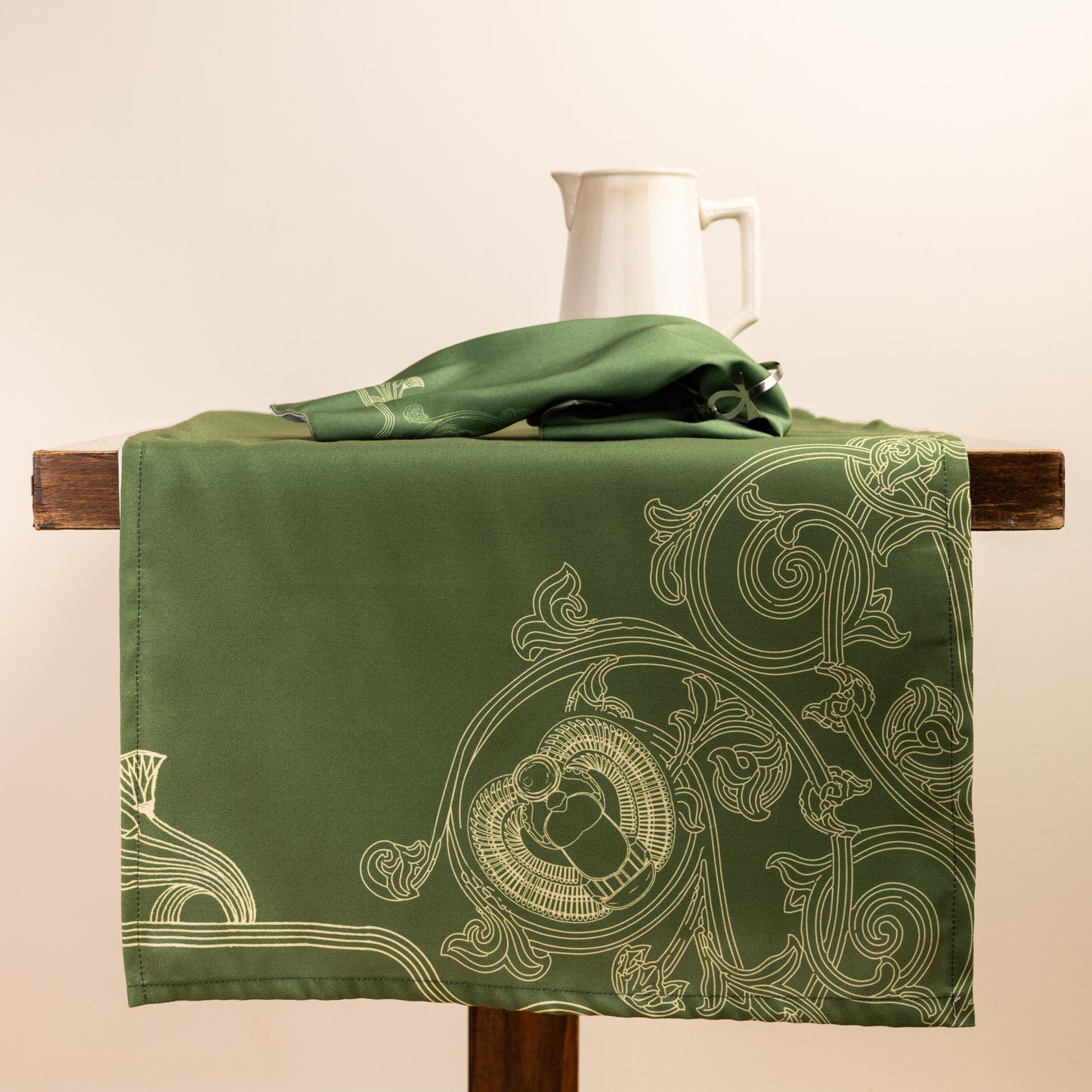 Roman Lotus Runner- Green