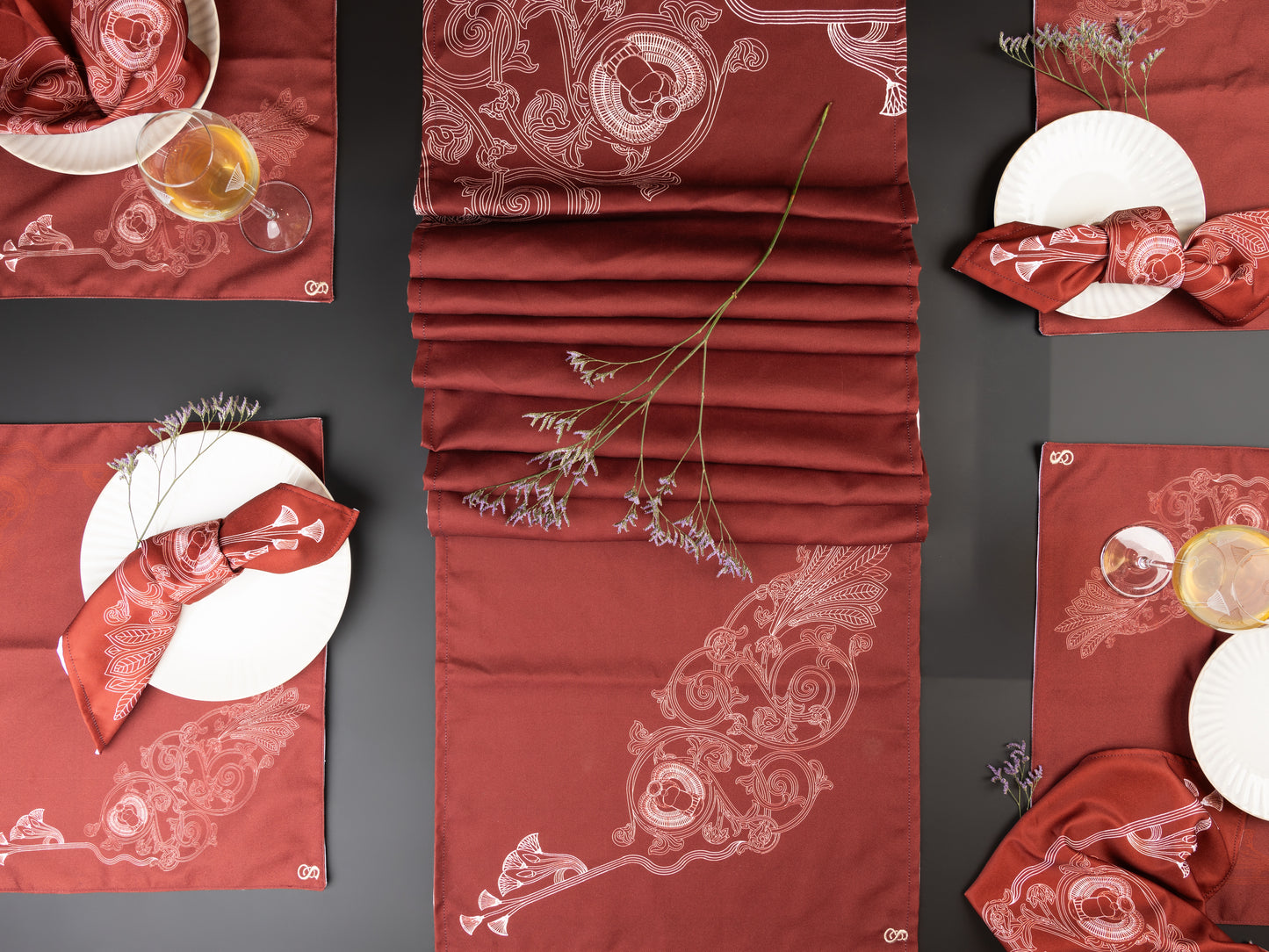 Roman Lotus BURGUNDY napkins
